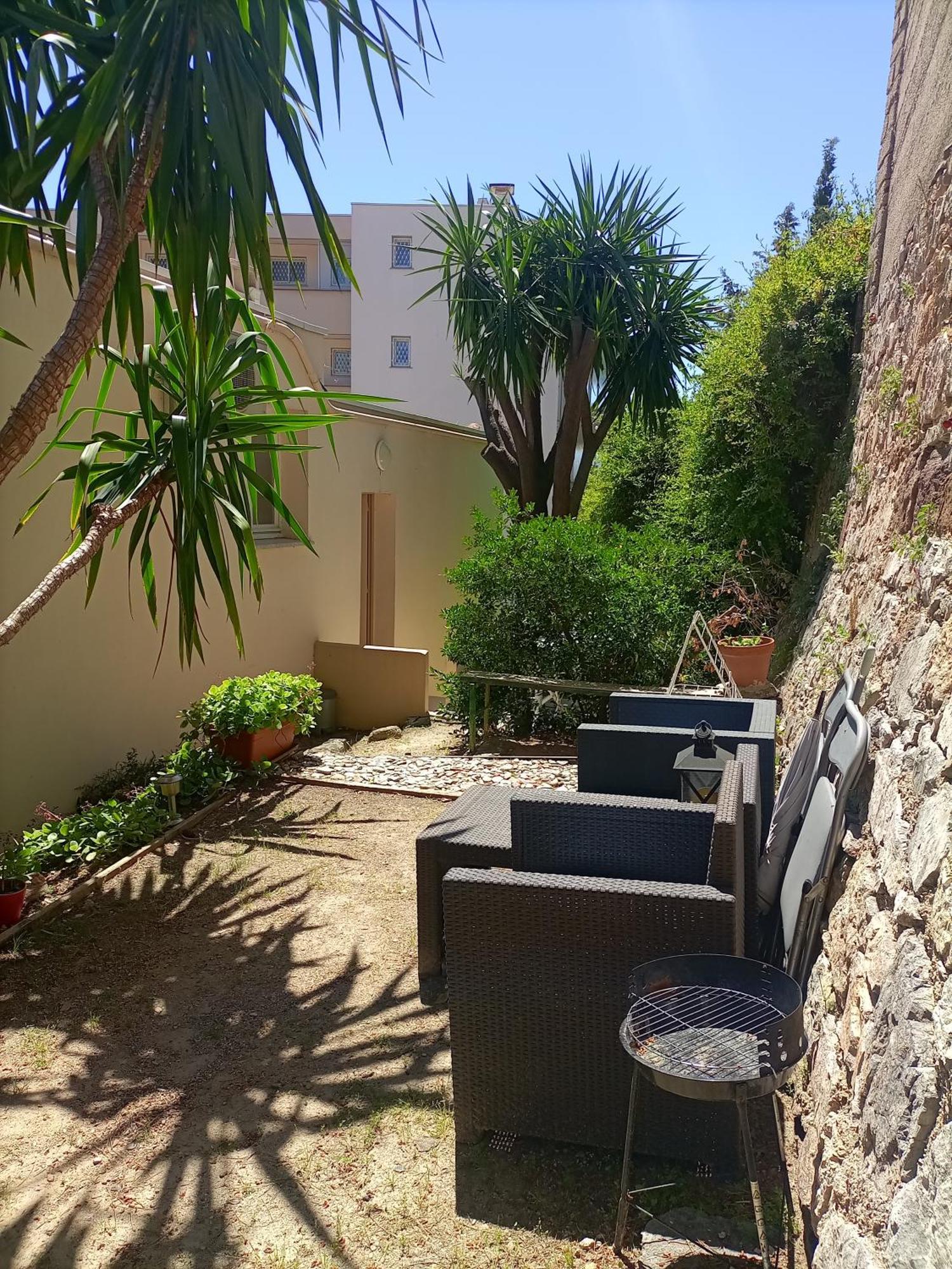 Joli Avec Petit Jardin Apartment