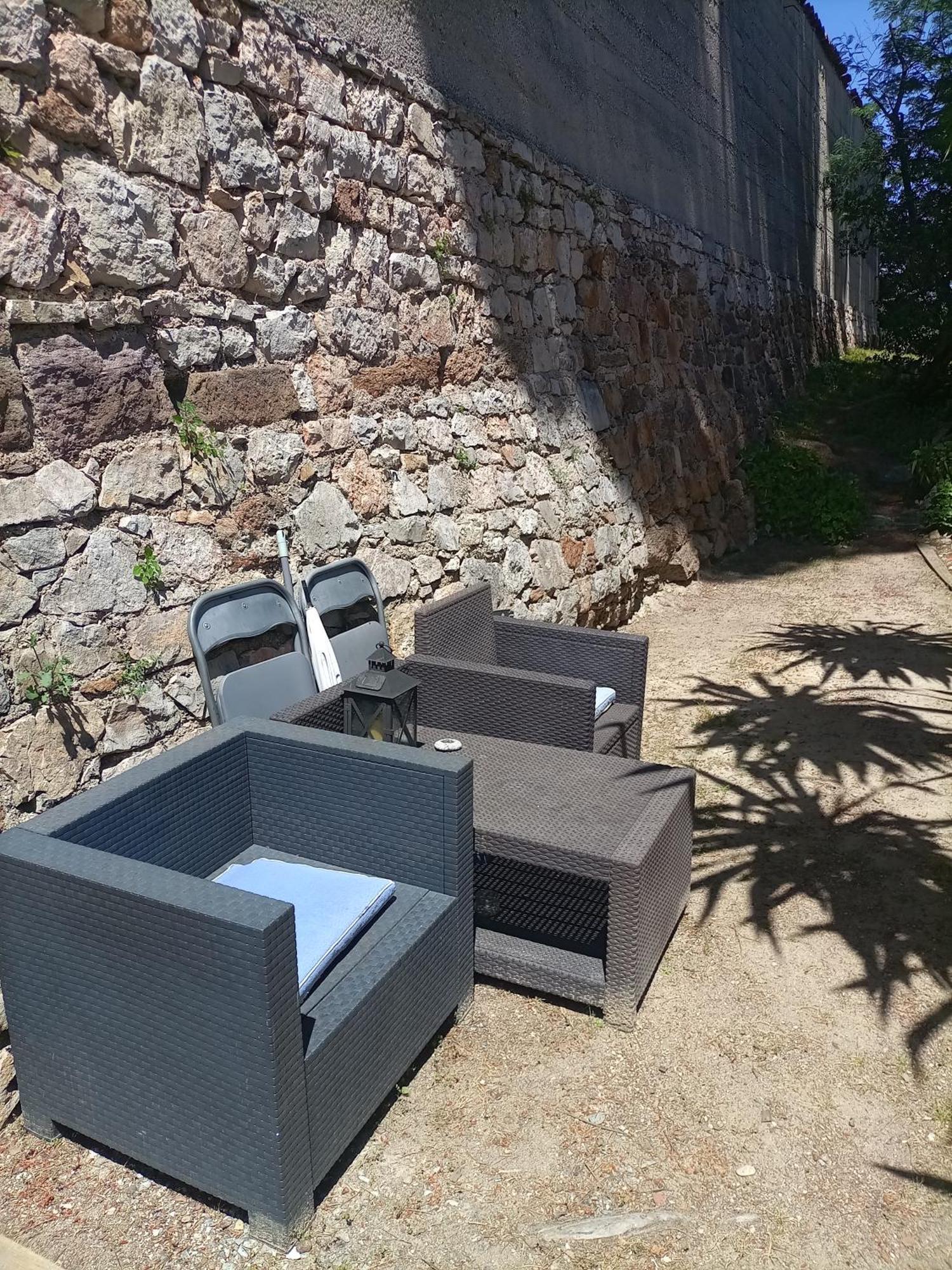 Joli Avec Petit Jardin Apartamento